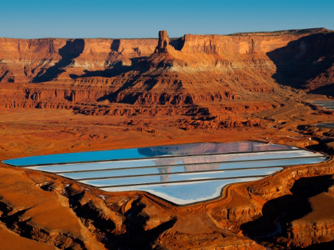 Tratamiento de agua para Re-uso en estanques azules de la mina Cane Creek Potash cerca de Moab